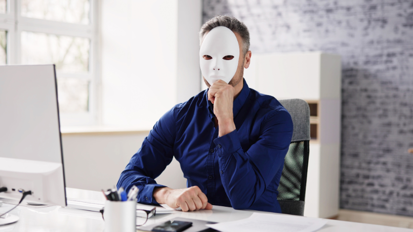 O avanço da Inteligência Artificial também traz perigos: Fernando Trabach Filho discute como deepfakes ameaçam a confiança no mundo digital.