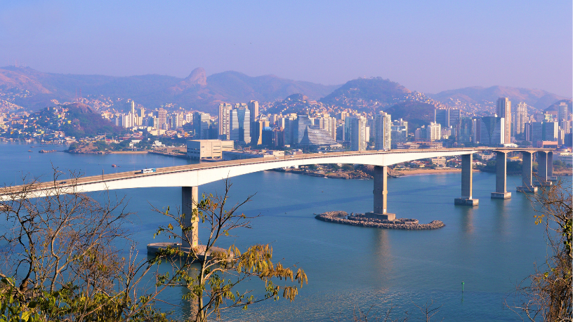 Marcio André Savi apresenta as grandes obras de engenharia que impulsionam o desenvolvimento e transformam cidades brasileiras.