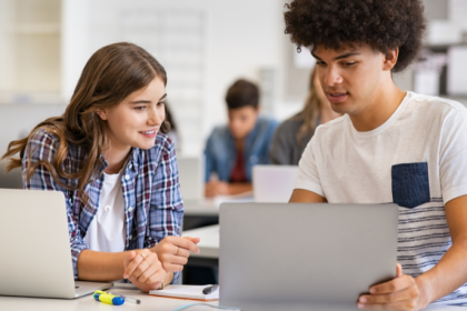 Gustavo Morceli explica como projetos educacionais brasileiros estão conquistando relevância global ao unir inovação, impacto social e qualidade pedagógica.