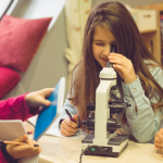 Como Sérgio Bento De Araújo analisa projetos interdisciplinares com tecnologia que conectam matérias e tornam a aprendizagem mais significativa.